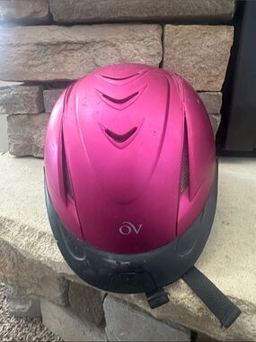 Ovation schooling helmet equestrian helmet size XS/S comes with riding gloves